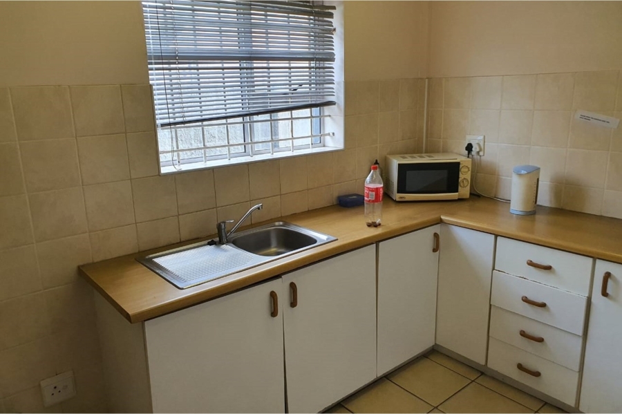 To Let commercial Property for Rent in Walmer Eastern Cape